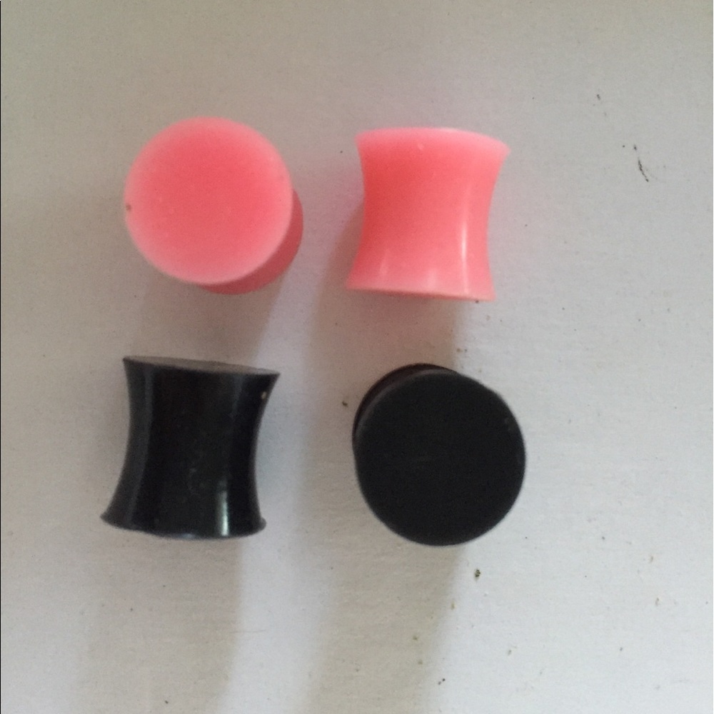 Silicone size 0 plugs